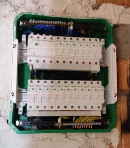 villanyszerelo-lakas-eloszto