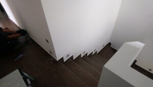 villanyszerelés-horonymarás-lépcsővilágítás